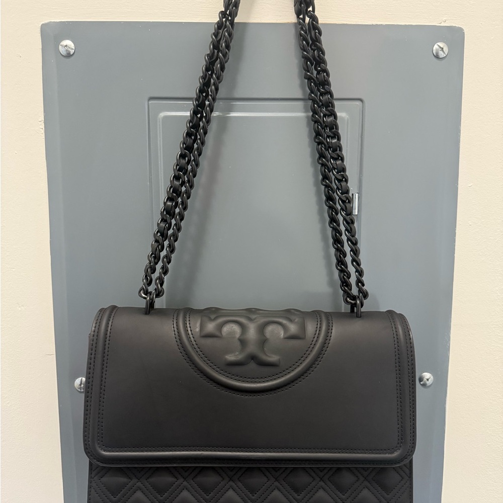 Tory Burch Fleming Matte Chain wallet